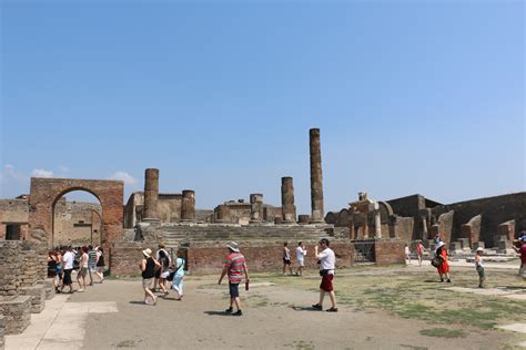 意大利庞贝古城考古遗址高清图片下载-正版图片507080621-摄图网