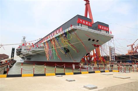 “福建舰”下水，中国海军加速迈向“蓝水”时代_凤凰网视频_凤凰网