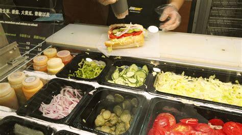 跨国快餐连锁店赛百味Subway更换新标志-全力设计