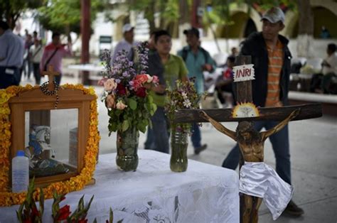 墨西哥43名学生失踪 其中17人惨遭杀害--国际--人民网