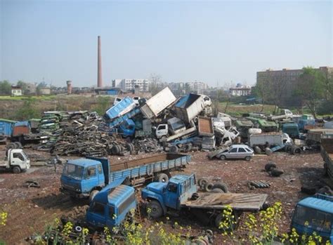 报废车解体 -- 贵州车多多再生资源有限公司