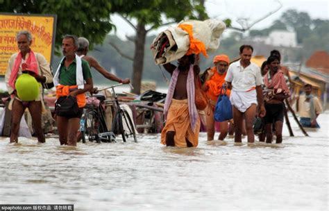 印度遭遇百年最强洪灾 269人死亡_凤凰网视频_凤凰网