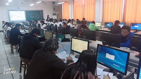 强智科技受邀出席湖南省计算机学会2021学术年会暨院长论坛，并作主题汇报-强智科技