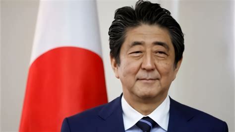 日本前首相安倍晋三遇刺现场的几段名场面画面_腾讯视频