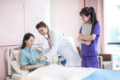熊黛林孕妇分娩图片真实