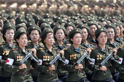 2010年中朝边境的朝鲜军人 - 派谷照片修复翻新上色