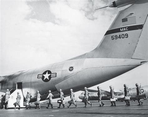A look back...Lockheed C-141 STARLIFTER > Air Force Materiel Command > Article Display