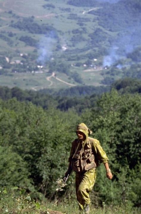 俄军以重武器碾压获胜：1999年8月26日第二次车臣战争爆发|游击战|车臣|俄军_新浪新闻