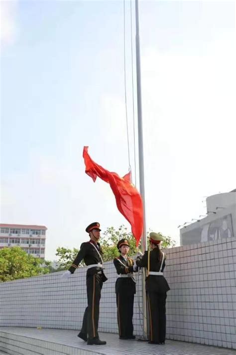 升国旗奏国歌！一天等待后，中国首金的荣耀时刻来了 - 西部网（陕西新闻网）