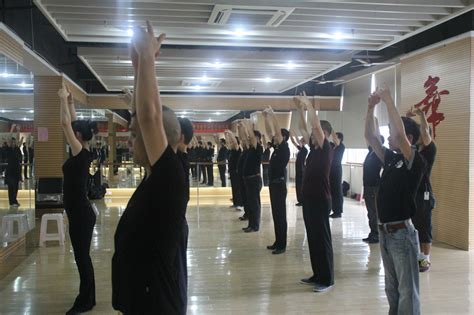 中老年舞蹈男班开学啦_温州爱龄网