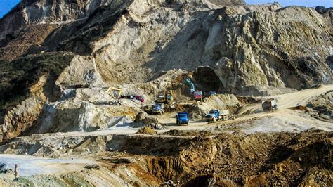 16座鄂尔多斯露天煤矿取得用地批复 正有序恢复生产 - 能源界