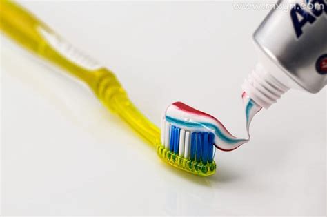 戴上牙套后，为什么刷牙很重要？ - 知乎