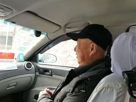 【新年心愿】大年初一，100 名出租车司机不陪亲人不拉客，他们想干啥_国内新闻_环球网