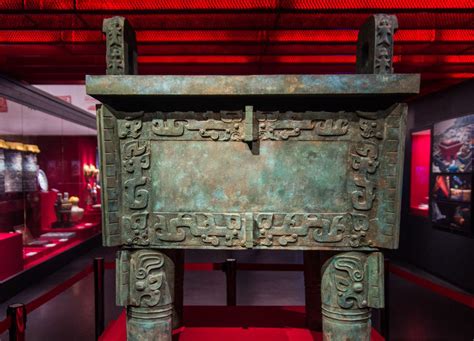 世界上最大的青铜器，司母戊鼎为何改名后母戊鼎？
