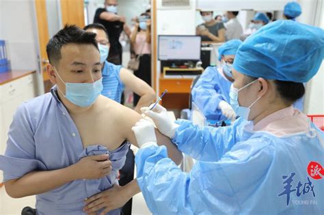 越秀区台办组织首批在穗台湾青年学生参与新冠疫苗接种|广州市|台湾|新冠疫苗_新浪新闻