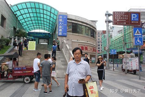 上海适合逛街买衣服的地方在哪里_旅泊网