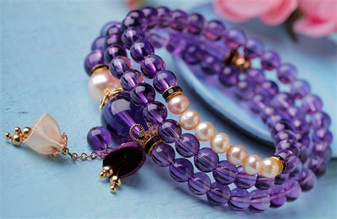 涨知识：送人紫水晶手链有什么特殊的象征寓意？|紫水晶|手链|水晶_新浪新闻
