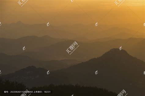 延绵起伏的巫山山脉,高山丘壑,自然风景,摄影素材,汇图网www.huitu.com