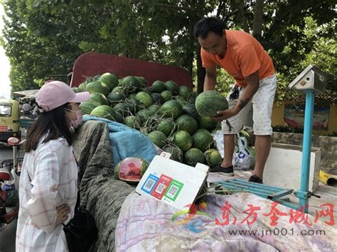 “1元瓜”一天能卖4000多斤 今年济宁人“吃瓜”或比往年贵 - 民生 - 济宁 - 济宁新闻网