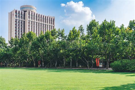 【改革开放40年 奋进新时代】南望山下：地大校园旧貌换新颜-欢迎访问中国地质大学！