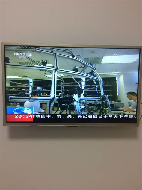 【TCL电视】D32A810 32英寸双系统智能电视 - TCL官网