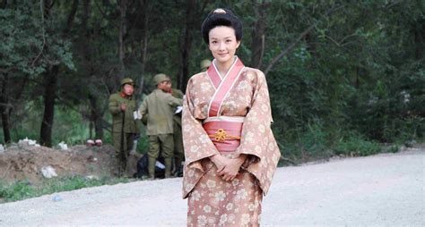 李梅可主演电视剧红槐花图片