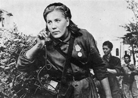 80万苏联女兵临危受命，穿裙子上战场，被俘后惨遭蹂躏！