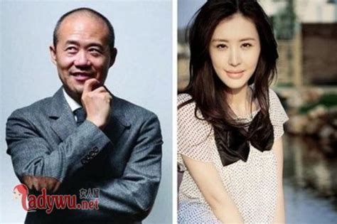 42岁的田朴珺否认与72岁的王石离婚，她仍是嫁入豪门最成功的女星