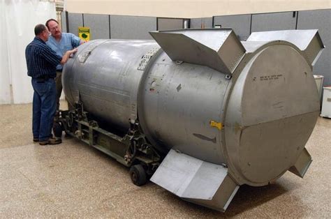 F35携带"最致命"核弹测试成功 是否降低核战争的门槛_手机新浪网