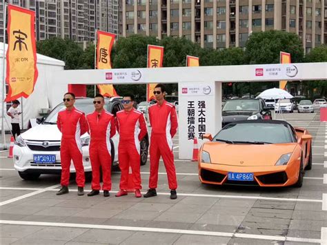 兰博基尼 常规保养 - 改装轮毂 - 上海缔奇堂汽车服务有限公司