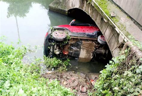 柳州一小车忽然冲下桥坠入河里！女司机：反应过来时已掉下桥|女司机|柳州|柳江_新浪新闻