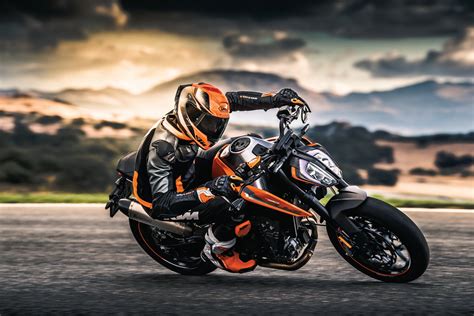 The KTM 790 Duke Unveiled at EICMA - The Drive