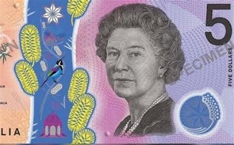“英国五英镑纸币上伊丽莎白女王的微距照片”高清摄影大图-千库网