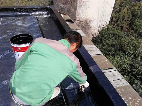 楼顶漏水如何处理 楼顶漏水维修价格--优栢盾（广州）屋顶屋面卫生间防水堵漏补漏技术