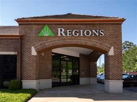 Regions Opens Modern Branch in The Woodlands
