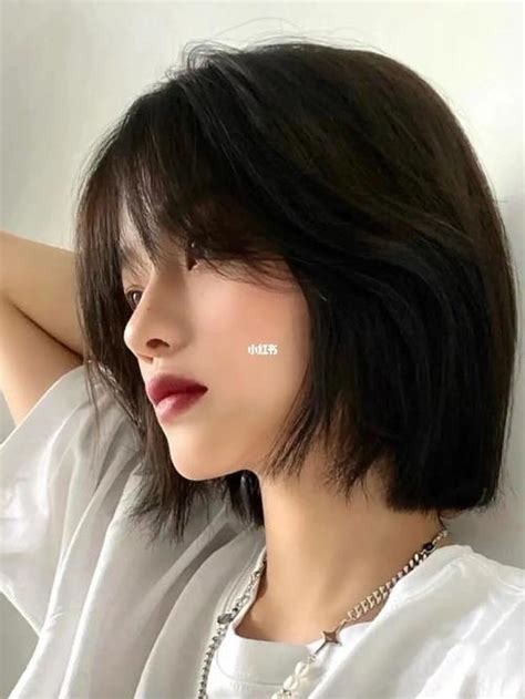中短发发型女图片