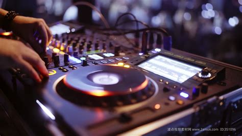 打碟,DJ,酒吧,驻唱 – 高图网-免费无版权高清图片下载