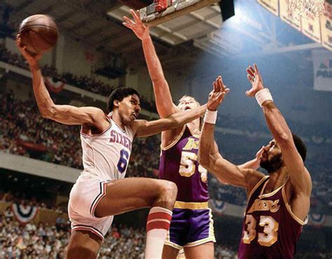 图文：[NBA]总决赛精彩瞬间 1980年总决赛第四场J博士-搜狐体育
