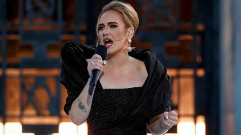 Adele举办了特别的演唱会~“One Night Only 一夜限定” – Bridezmag