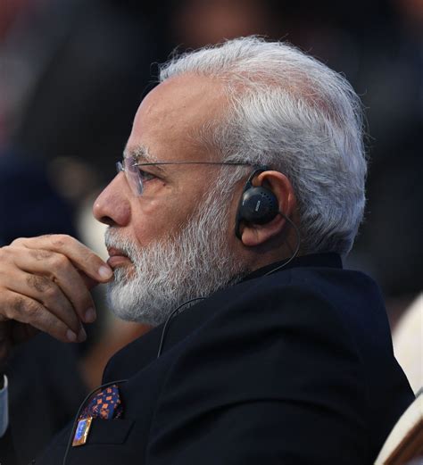 实拍：印度总理莫迪讲话中断10秒 疑因提词器故障 自己都无奈了！_凤凰网视频_凤凰网