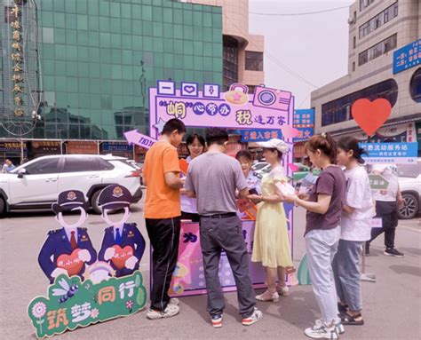 崆峒区：“税费流动服务站”亮相各大商圈