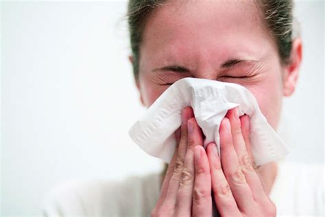 过敏性鼻炎吃常用3类药物，这些药的功效有什么不同？_凤凰网视频_凤凰网