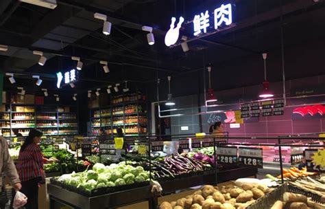 超市蔬菜水果摊位展示高清图片下载-正版图片500179474-摄图网