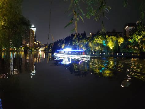 杭州最好看的10个夜景地，游客纷纷赞其惊艳，你拍过几个？