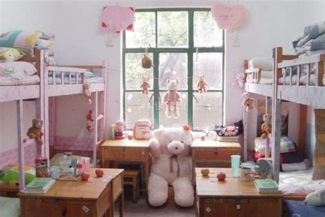 少女宿舍图片