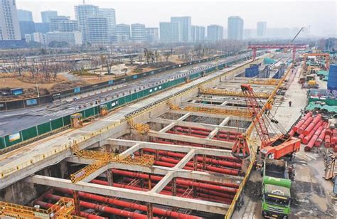 南京地铁11号线一期已经开工的17座车站全部复工|南京地铁|复工|施工现场_新浪新闻