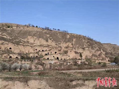 镇原县方山乡贾山村，是庆阳市唯一一个贫困面大于10%的未脱贫村