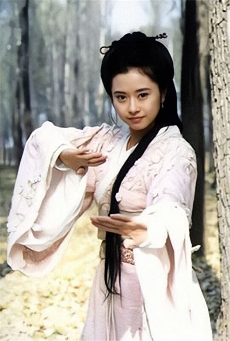 何美婷图片