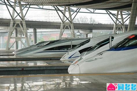 非洲人第一次坐中国高铁，上车后做这种举动，乘客都懵逼了__财经头条