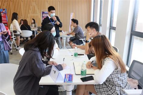 公共服务学院300学生赴清远星谷开展职场体验活动-广东工程职业技术学院